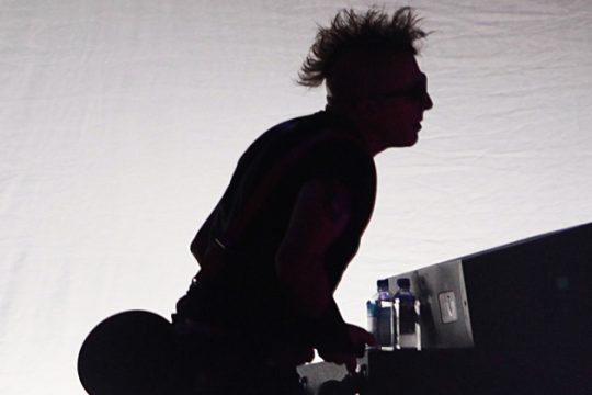 Ο Maynard James Keenan δεν θέλει φωτογραφίες