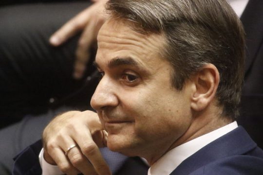 Ευθύνες στους δανειστές με το… σταγονόμετρο