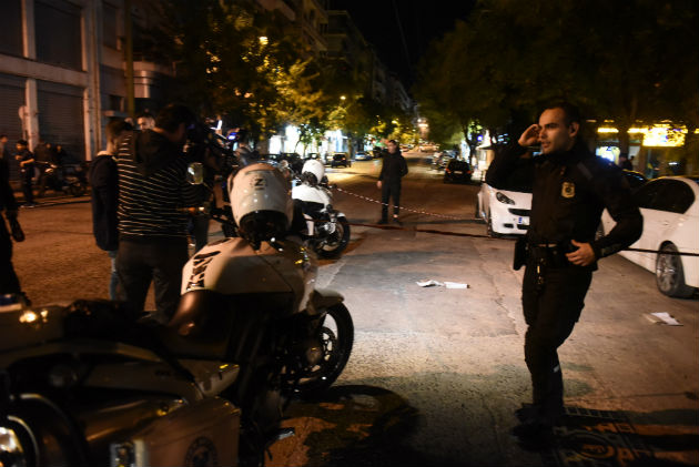 Ανταλλαγή πυροβολισμών με τραυματίες στο Παγκράτι
