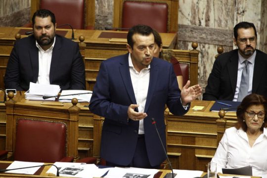Αντίστροφη μέτρηση για τις άδειες