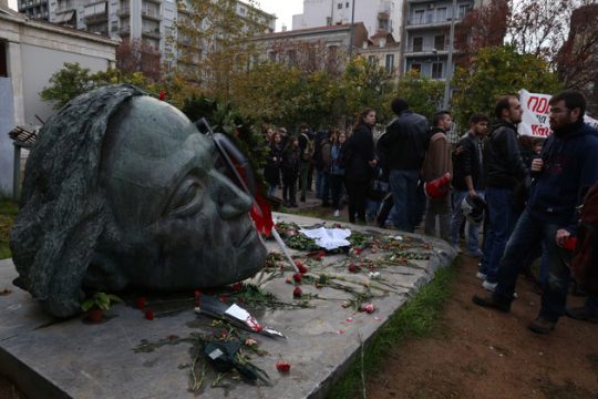 «Το Πολυτεχνείο ανήκει σε όλο τον λαό»