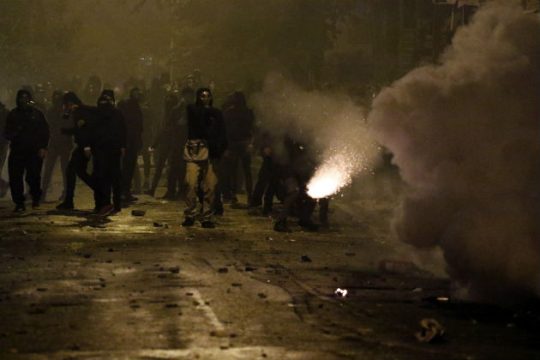 Σήμερα απολογούνται οι 16 συλληφθέντες του Πολυτεχνείου