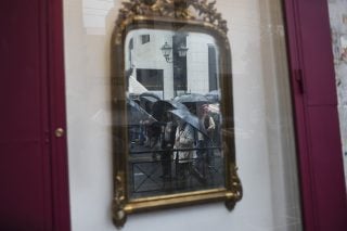 Παράδεισος ή Δημοκρατία;