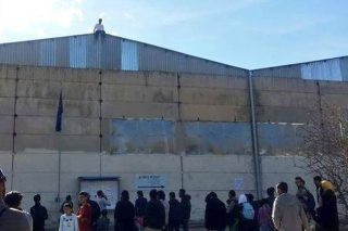 Κι άλλος πρόσφυγας στα όρια της αυτοκτονίας