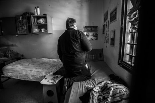 Ξεχασμένοι από συγγενείς και φίλους και κλεισμένοι σε ψυχιατρεία για δεκαετίες!