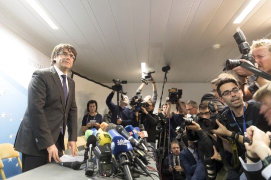 Πολιτικό «θρίλερ» με την… απόδραση Πουτζντεμόν
