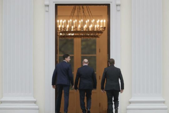 «Αντάρτικο» σε όλα τα κόμματα