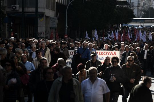 Σε 1 εκατ. συνταξιούχους η επιστροφή 295 εκατ. ευρώ