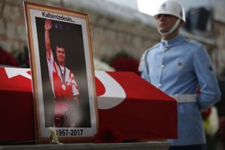 Πώς ο «δεινός θεός» νίκησε τον δεινό αθλητή