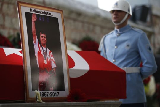 Πώς ο «δεινός θεός» νίκησε τον δεινό αθλητή