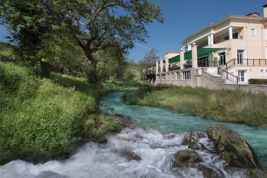 «Λουκέτο» με 22 εργαζόμενους στον δρόμο