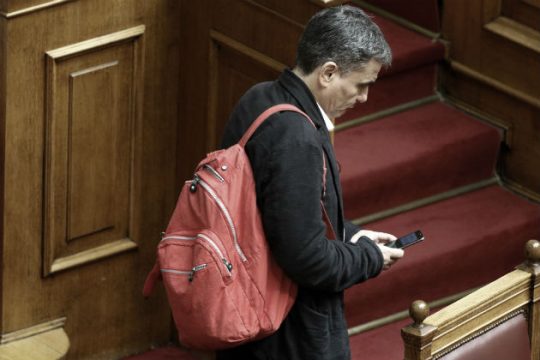 Αντίστροφη μέτρηση για την ψήφιση του ν/σ για το κοινωνικό μέρισμα