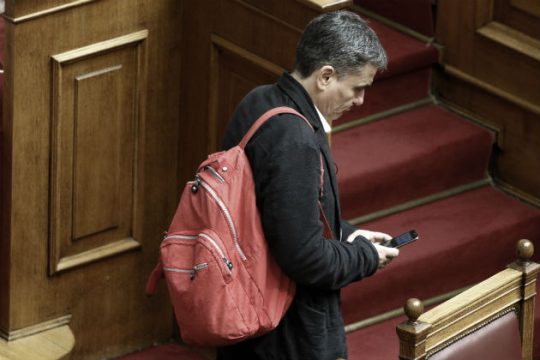 «Θυσία» υπέρ πλεονάσματος
