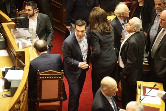 Μα, ποιοι «κρατάνε» τον Τσίπρα;