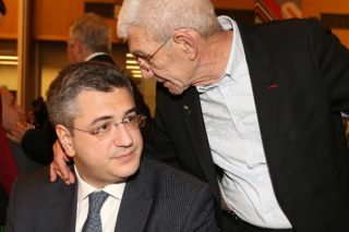 Τα άκρα…