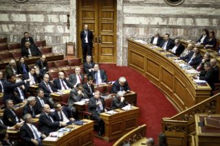 Πολιτική αντιπαράθεση και πραγματικά προβλήματα