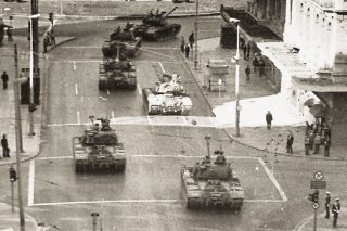 Τι Γ´ Ράιχ, τι χούντα…