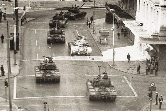 Τι Γ´ Ράιχ, τι χούντα…