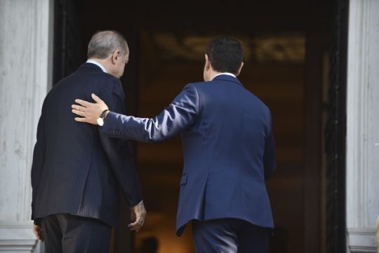 Μπροστά και πίσω από τις κάμερες