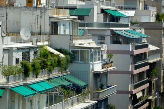 Αναστέλλεται για έναν ακόμη χρόνο ο φόρος υπεραξίας στα ακίνητα