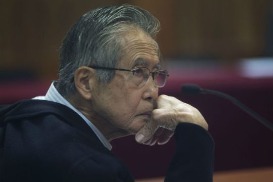 Ο Φουχιμόρι ζητά «συγγνώμη» και υπόσχεται συμφιλίωση
