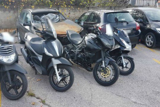 Εξαρθρώθηκε σπείρα που έστελνε κλεμμένα οχήματα στην Κρήτη