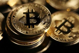 Η φούσκα του Bitcoin ξεπέρασε τα 15.000 δολάρια