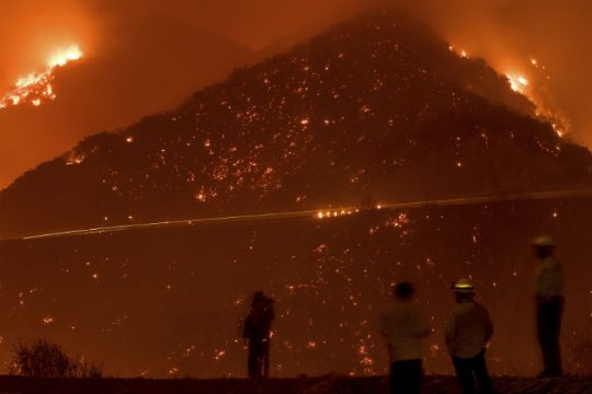 Φλέγεται η Καλιφόρνια για έκτη μέρα