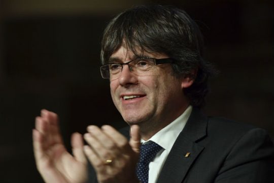 Αποσύρεται το ευρωπαϊκό ένταλμα κατά του Πουτζντεμόν