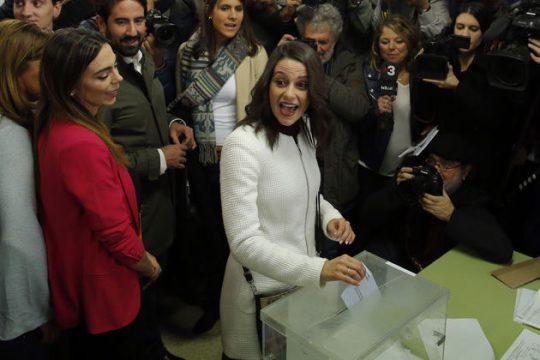 Οι κάλπες του διχασμού