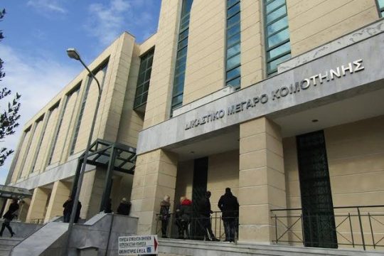 Ωρα να σπάσει το απόστημα