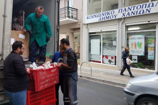 Πέντε τόνους χοιρινό κρέας μοίρασε η Τράπεζα Χανίων
