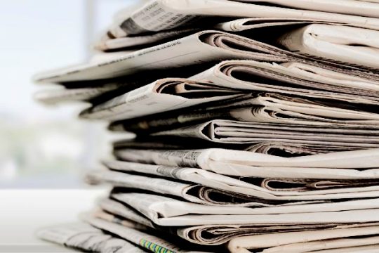 Οι εκδότες σκοτώνουν τις εφημερίδες