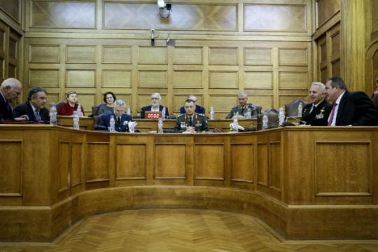 Ένταση σε συνεδρίαση της επιτροπής εξοπλισμών της Βουλής