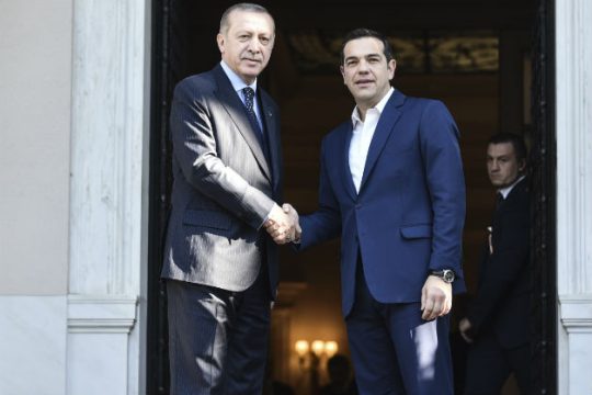 Να μείνουν ανοιχτοί οι δίαυλοι επικοινωνίας