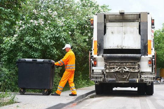 Κραυγή αγωνίας από τους εργάτες των δήμων