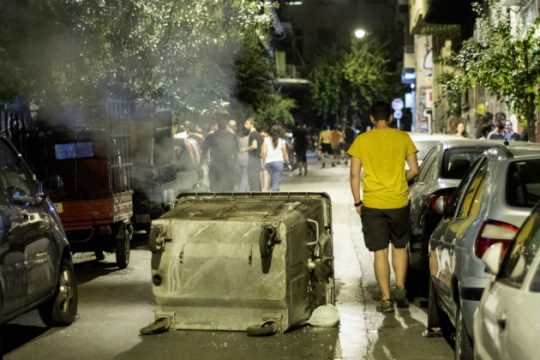 Κάτοικοι των Εξαρχείων κατά της χρήσης χημικών από την ΕΛ.ΑΣ.