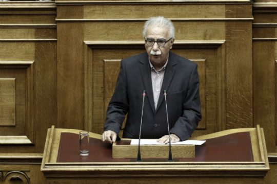 Άμεση νομοθετική ρύθμιση για αδέλφια φοιτητές