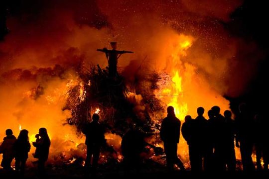 Ξεκίνησε η περίοδος του κυνηγιού… μαγισσών
