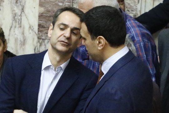 «Κάλαντα» Κικίλια για μείωση φόρων και εθνικά θέματα