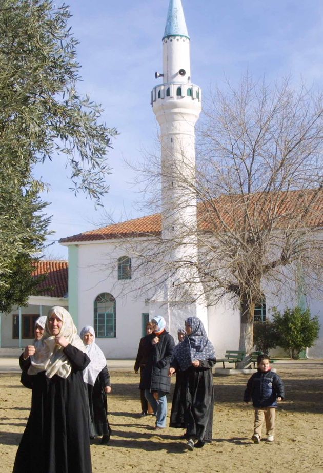 Σεβασμός στη μειονότητα αλλά και στη δημοκρατία