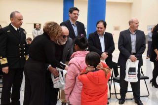 Γιορτή του υπ. Ναυτιλίας με τα προσφυγόπουλα