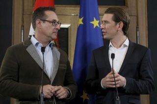 Κυβέρνηση με την Ακροδεξιά ισότιμο εταίρο