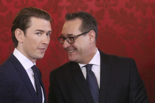 Αυστριακή υπηκοότητα στους γερμανόφωνους του Νότιου Τιρόλου υπόσχεται η Βιέννη