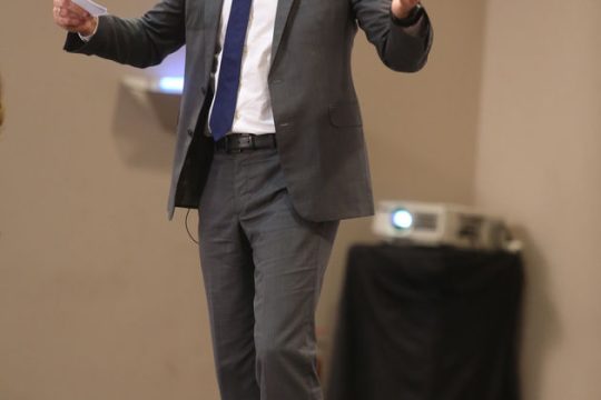 Ενός ανδρός (και των δικών του) …συνέδριο