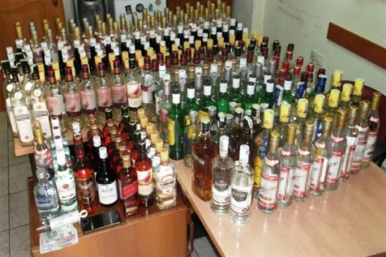 Ηράκλειο: Κατασχέθηκαν χιλιάδες λαθραία ποτά