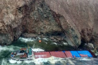 ΒΙΝΤΕΟ: Καρέ καρέ η διάσωση των ναυτικών τού «Little Seyma»
