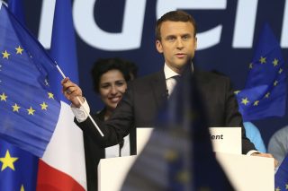 Μακρόν, Εμπρός… En Marche!