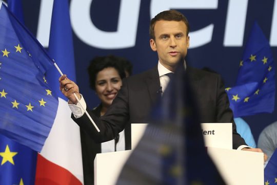 Μακρόν, Εμπρός… En Marche!