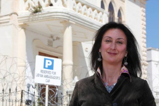 Η κυβέρνηση κάνει(;) ό,τι μπορεί